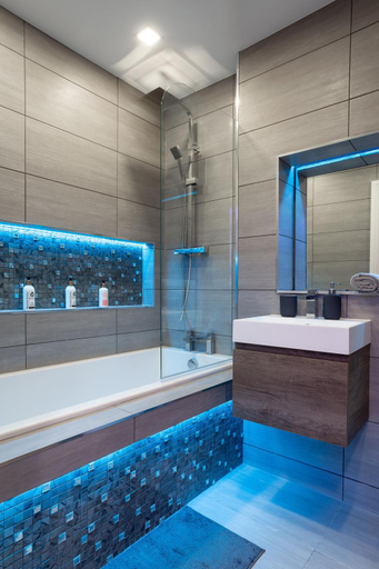 Bathroom 3, Ellerby Guest House, Leeds