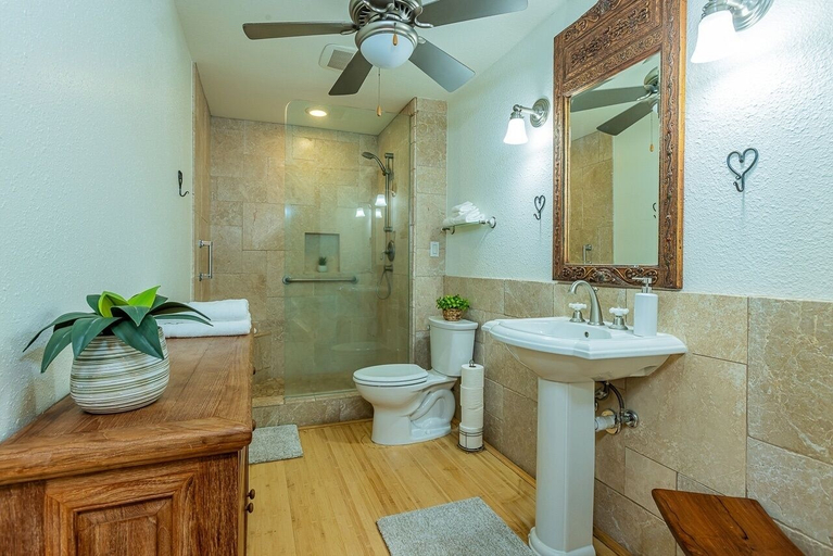 Bathroom 4, Maalaea Surf C10 2 Bedroom Condo, Maui