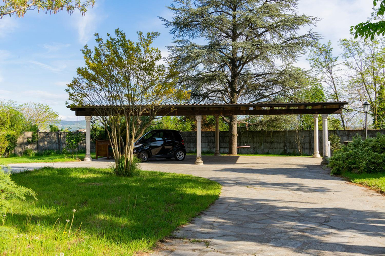 Exterior 2