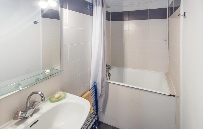 Bedroom, Cozy Apartment In Blois With Wifi, Loir-et-Cher