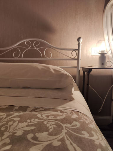 Bedroom 3, Garda Relais Antica Romelia, Brescia