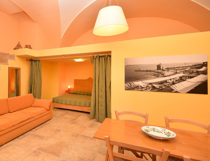 Others 2, Il Tabacchificio Hotel, Lecce