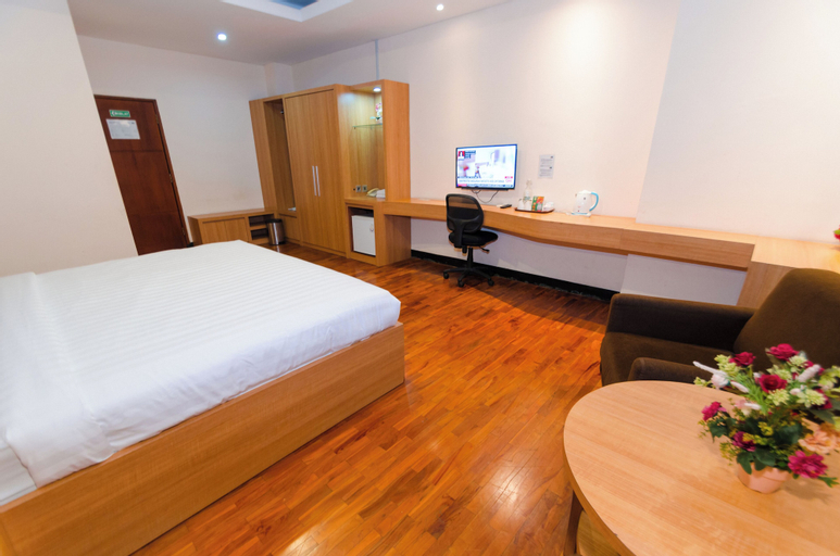 Bedroom 13