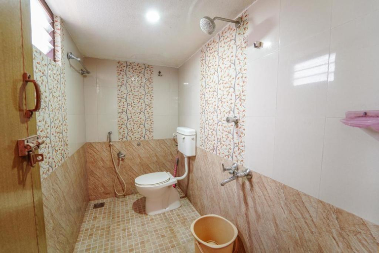 Bathroom 17