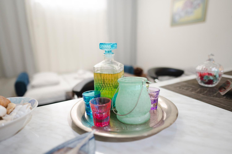 Food & Drinks 5, MK Apartment, Attica