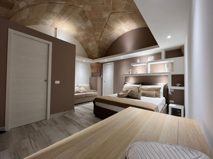 Others 5, AvVolta nel Salento - Room & Relax, Brindisi
