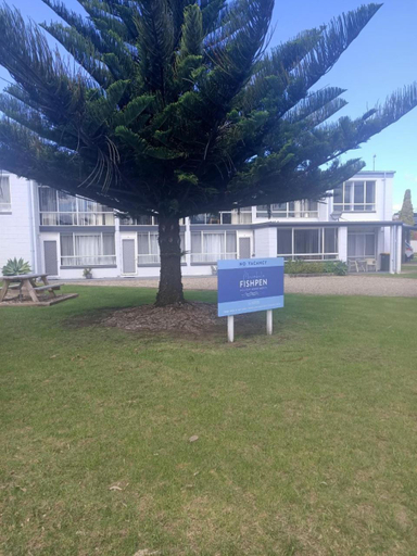 Exterior & Views 4, Fishpen Holiday Apartments