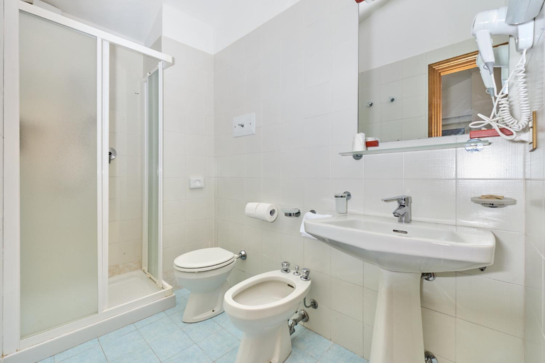 Bathroom 4, Hotel Astoria - 3stelle S, Verona