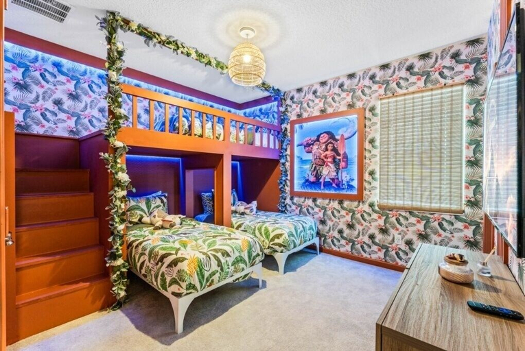 Bedroom 2, Elegant & Fun Pool/spa Games Room! 12 Bedroom Villa, Osceola