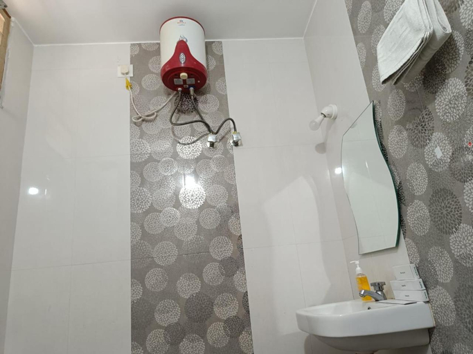 Bathroom 4, Hotel Bluesky Ramapuram-Behind DLF IT Park, Thiruvallur