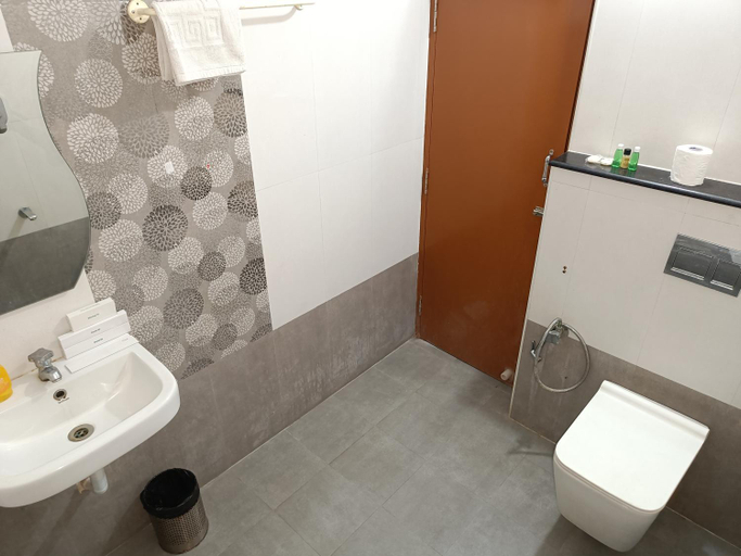 Bathroom 3, Hotel Bluesky Ramapuram-Behind DLF IT Park, Thiruvallur