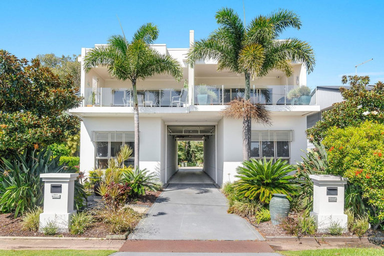 Exterior & Views 1, Beach Escape - River Views, Clarence Valley- Coast