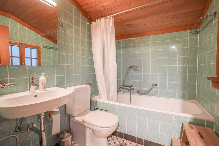 Others 4, Chalet Mungg, Raron