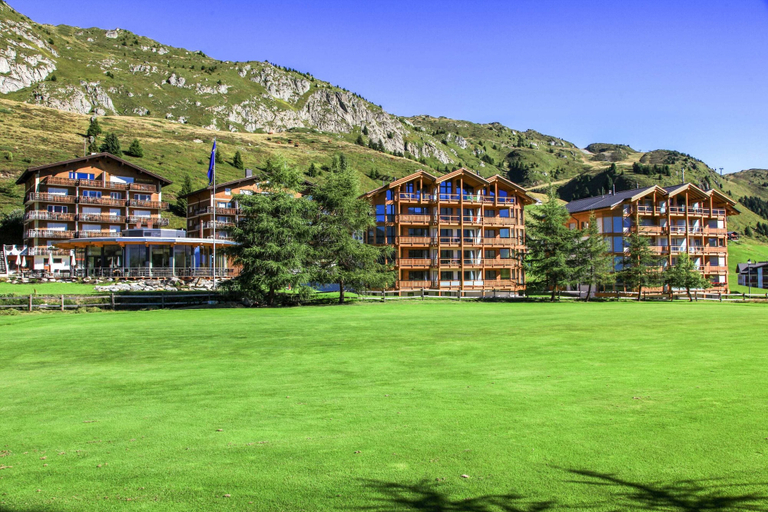 Exterior & Views 2, Rhodania 55, Raron