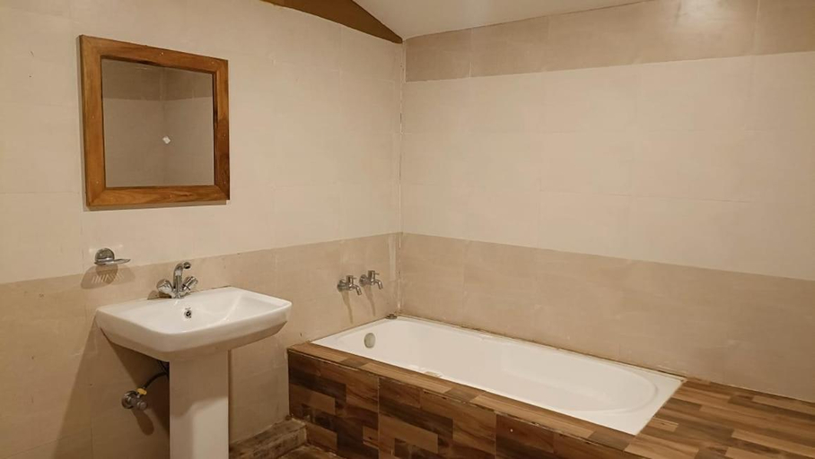 Bathroom 4, Wilddunes Konark , Puri