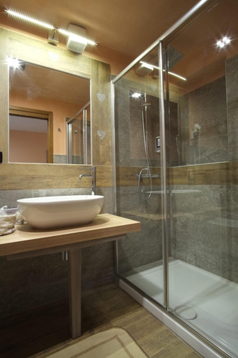 Bathroom 3, Hotel Granta Parey, Aosta