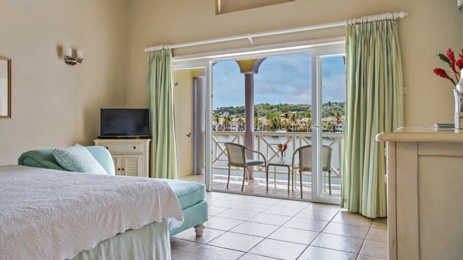 Bedroom 3, Waterfront 2-bed Townhouse - Harbour 17 2 Bedroom Townhouse by RedAwning