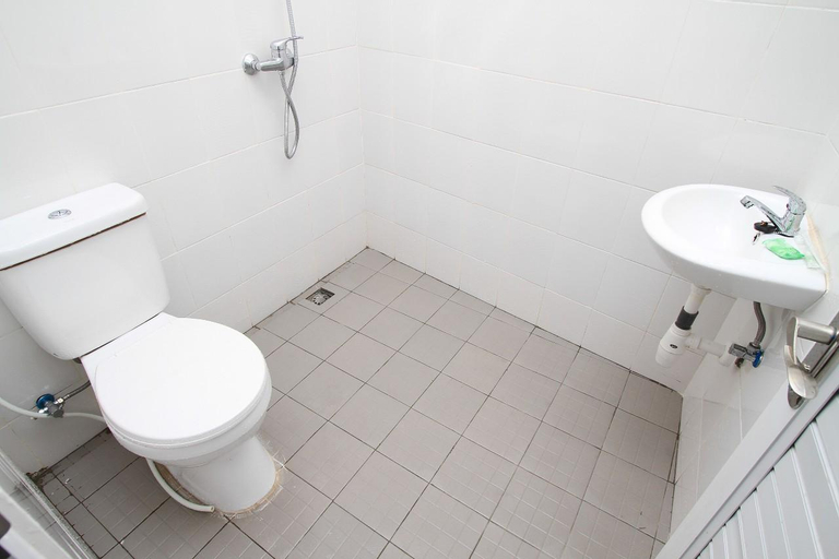 Bathroom 8