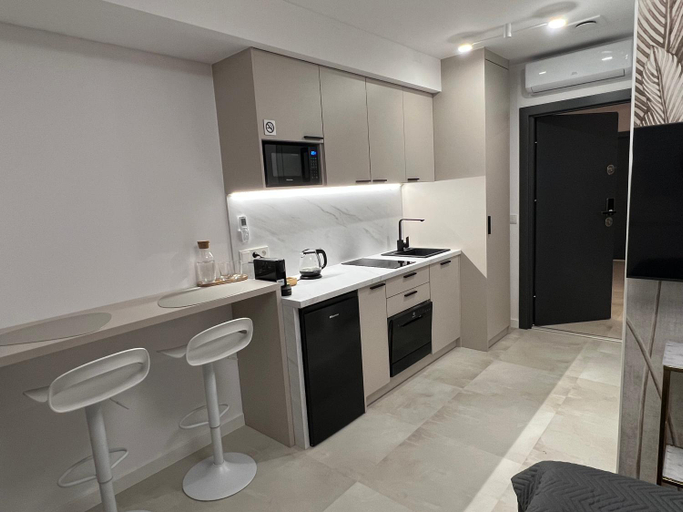 Bathroom 13