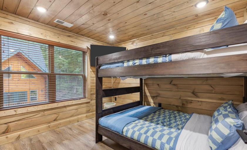 Bedroom 3, Burch's Bear Splash 4 Bedroom Cabin, Sevier