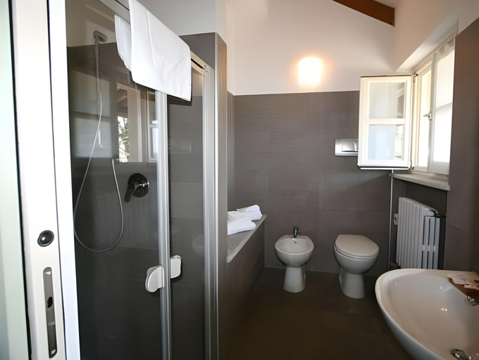 Bedroom 4, La Madernassa Resort - Casalora Dimora Storica di Charme, Cuneo