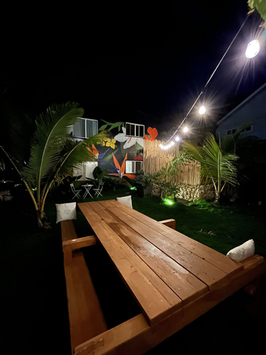 Akule Clubhouse: Ono Two Bed Beach Oasis W/mountain Views 2 Bedroom Condo by RedAwning, Honolulu