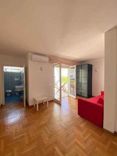 Others 3, Domus, Latina