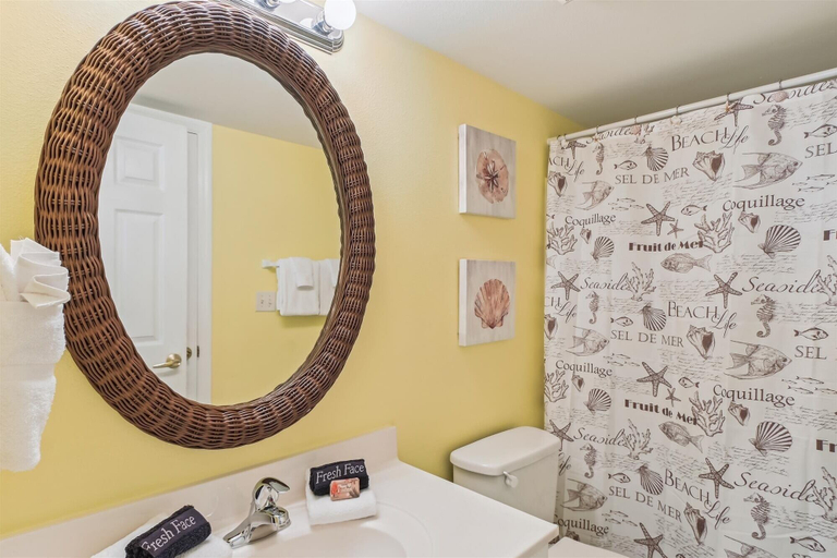 Bathroom 4, Recently renovated 2 bedroom/2 bath on 7th floor! by RedAwning, Okaloosa