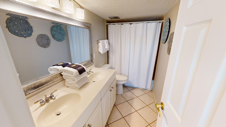 Bathroom 4, Beach House 202a 2 Bedroom Condo, Walton