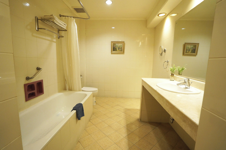 Bathroom 3