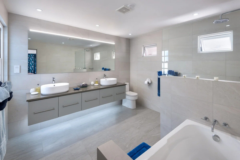 Bathroom 4, Westshore Beach House by Blue Sky Luxury