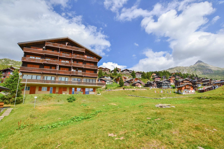 Exterior & Views 2, Topas 7, Raron