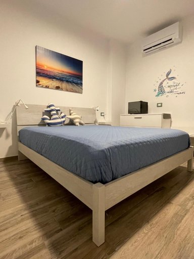 Bedroom 2, Acquamarina, Savona