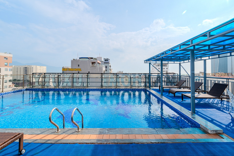 Swimming Pool 4