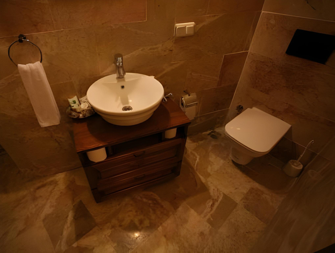 Bathroom 4, Canela Cave Hotel, Nevşehir