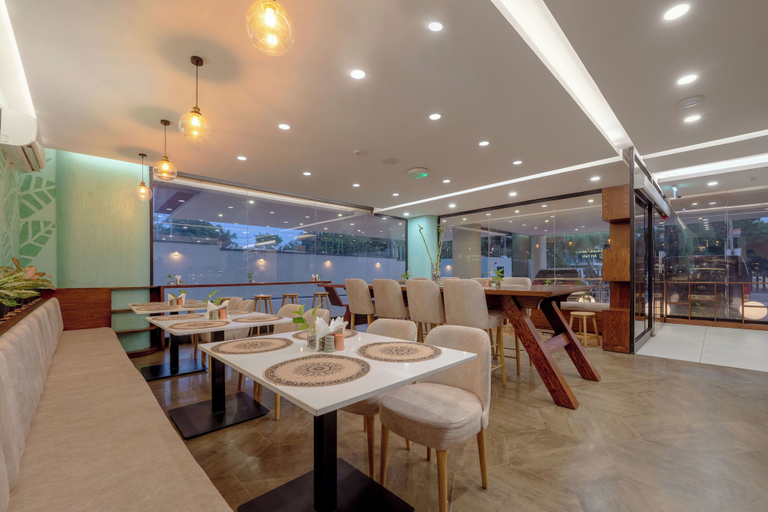 Food & Drinks 4, Eden Gardens Hotel, Accra