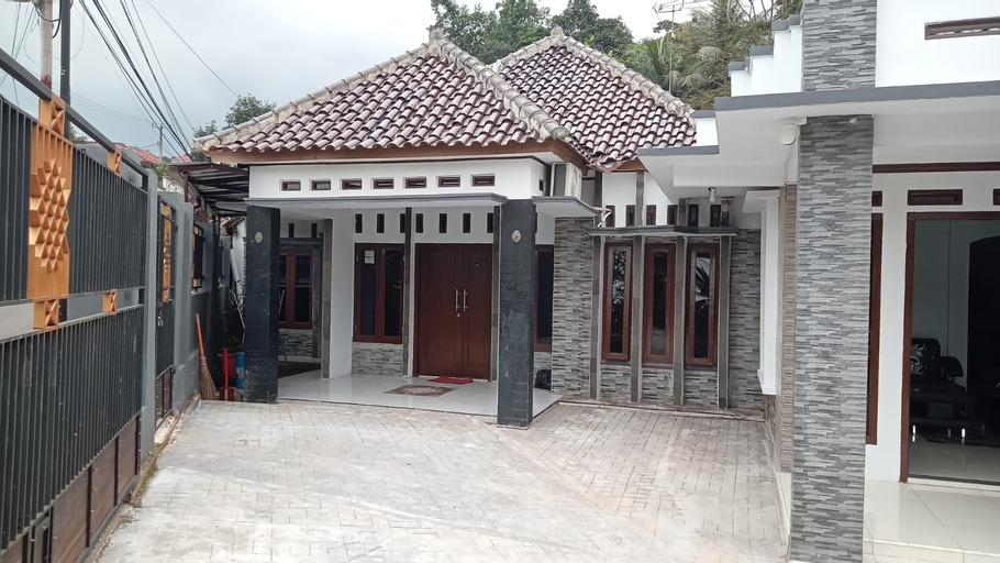 Tiara Homestay, Kuningan
