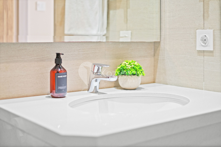 Bathroom, Kiyo by Kozystay - Kemayoran, Jakarta Pusat