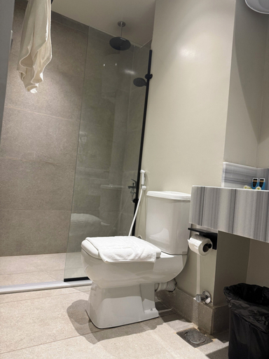 Bathroom 4, Nut Pyramids View, Al-Ahram