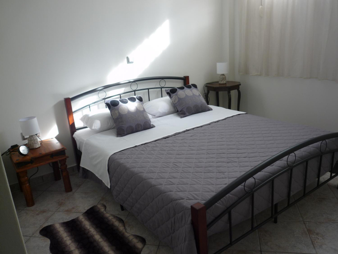 Bedroom 2, MK Apartment, Attica