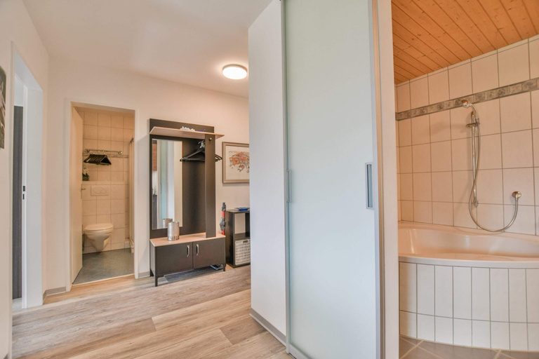 Bathroom 4, Valaisia 134, Raron