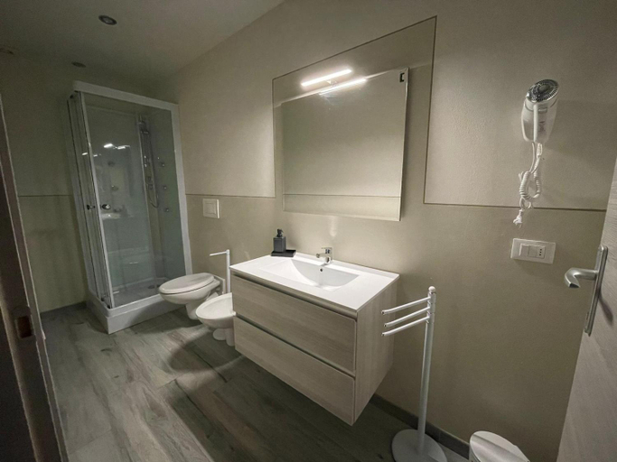 Others 4, Rent Room Iacopo, Lucca