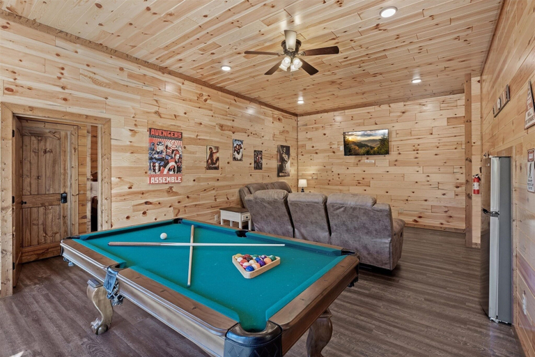 Others 5, Smokey Treats 5 Bedroom Cabin by RedAwning, Sevier