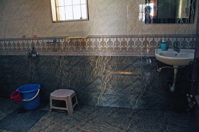 Bathroom 10