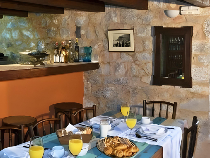 Food & Drinks 2, Mavromichalai, Peloponnese