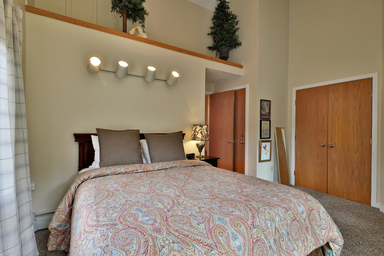 Bedroom 3, Fall Line Condo B2 3 Bedroom Condo, Rutland
