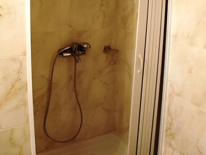 Bathroom 3, Nymfes Hotel, West Macedonia
