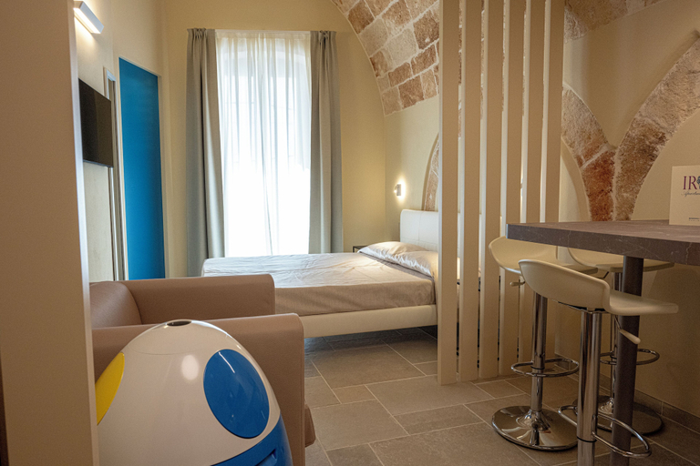 Bedroom 2, Iris Apartments, Bari