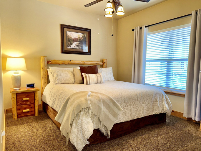 Bedroom 3, Lodge Style Condo B-8 with Dock Access by RedAwning, Taney