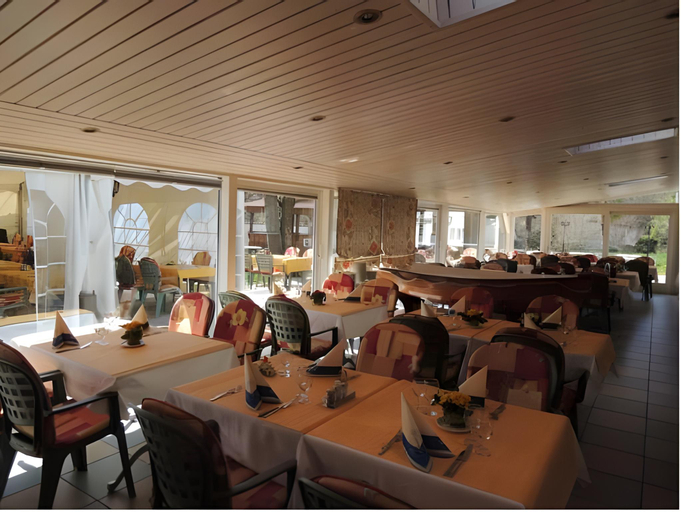 Food & Drinks 2, Hotel du Port - Free Parking - Breakfast included, La Broye